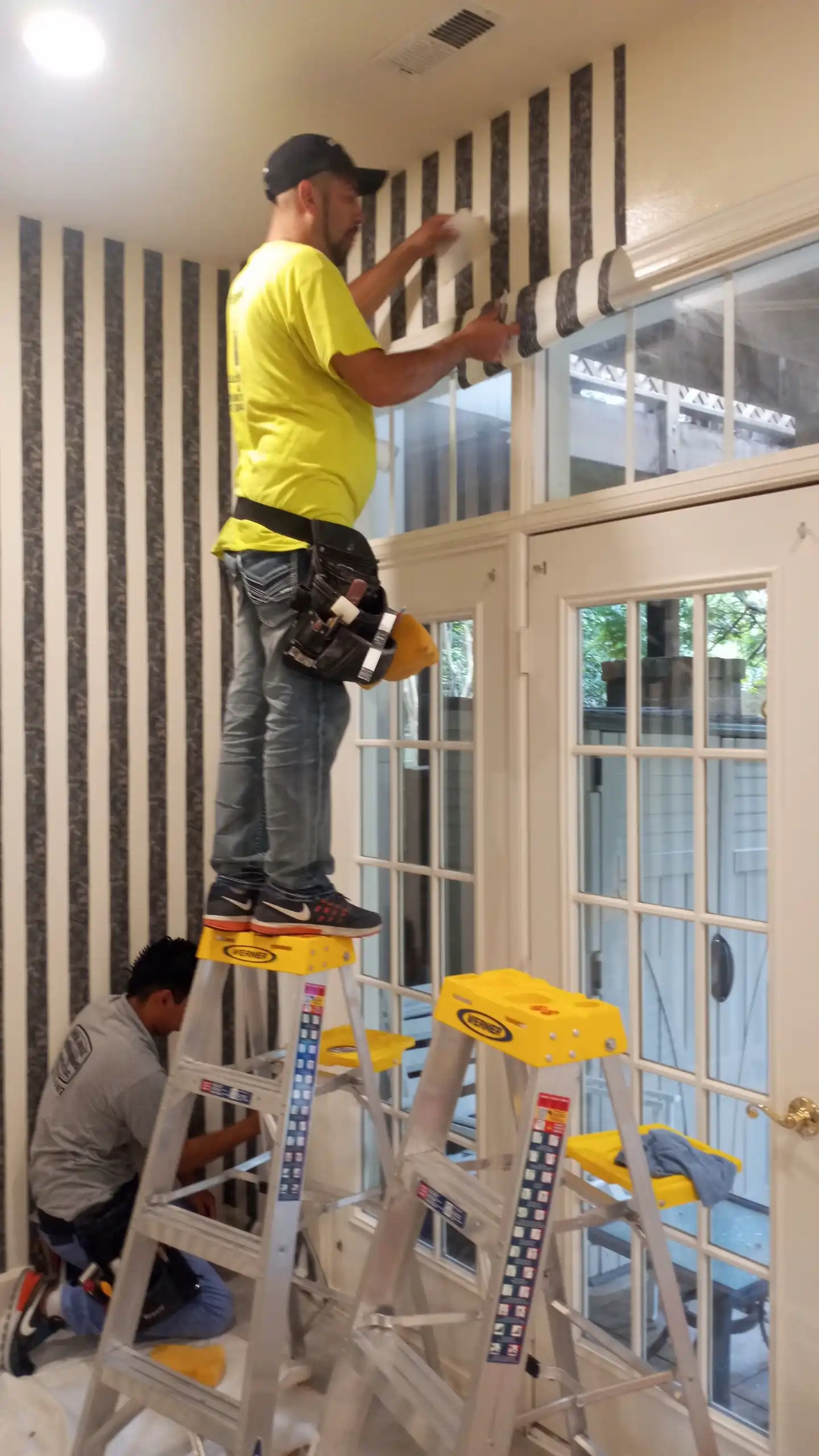 Wallpaper installation in Sanger