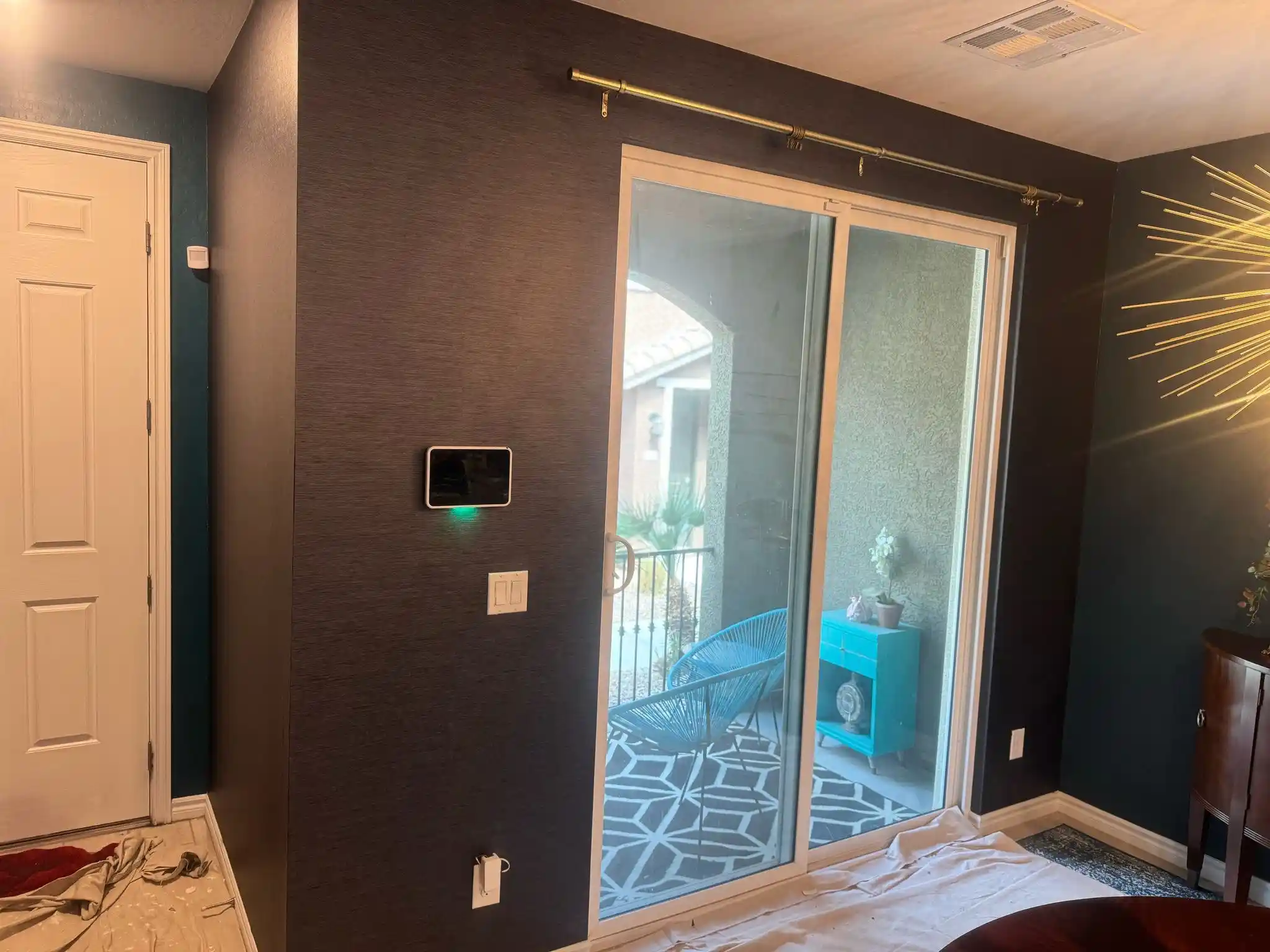 Dining room wallpaper